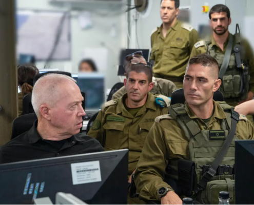 רועי מניס